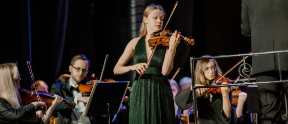 Rudens koncertinis turas su Guntis Kuzma ir Elza Siliņa,foto: Kristaps Anškens, Diāna Kārkliņa, Ņina Škļar ir Lina Černauskienė