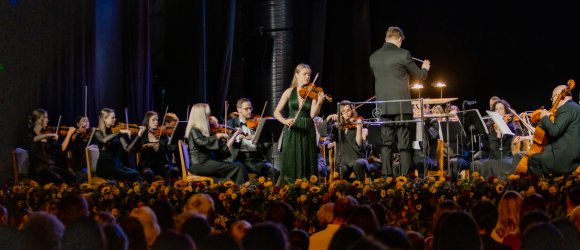 Rudens koncertinis turas su Guntis Kuzma ir Elza Siliņa,foto: Kristaps Anškens, Diāna Kārkliņa, Ņina Škļar ir Lina Černauskienė
