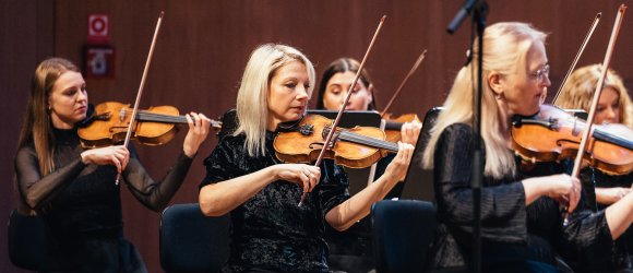 Rudens koncertinis turas su Guntis Kuzma ir Elza Siliņa,foto: Kristaps Anškens, Diāna Kārkliņa, Ņina Škļar ir Lina Černauskienė