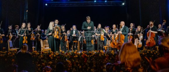 Rudens koncertinis turas su Guntis Kuzma ir Elza Siliņa,foto: Kristaps Anškens, Diāna Kārkliņa, Ņina Škļar ir Lina Černauskienė