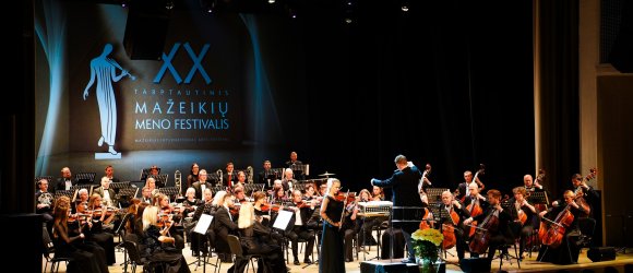 Rudens koncertinis turas su Guntis Kuzma ir Elza Siliņa,foto: Kristaps Anškens, Diāna Kārkliņa, Ņina Škļar ir Lina Černauskienė